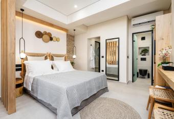 Legato Spa Suites has rooms with a private hot tub