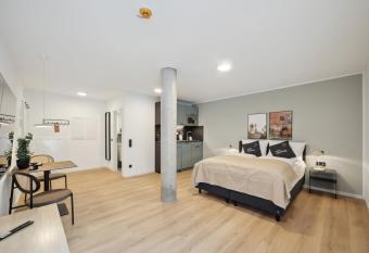 NEW! limehome Nuremberg Celtisplatz allows 18 year olds to book a room