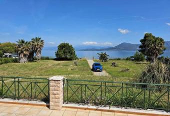 Villa Zeus has Balcony rooms