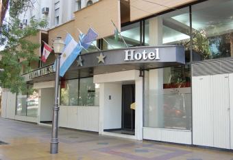 Hotel Puerta del Sol allows 18 year olds to book a room