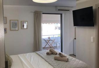 Anastasia Suite/byArtistUnknown allows 18 year olds to book a room