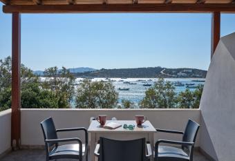 Studio Manolis has Balcony rooms