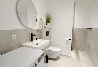 Zweizimmerwohnung in wenigen Minuten in Frankfurt has Balcony rooms