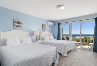 Wavecrest Resort has Balcony rooms