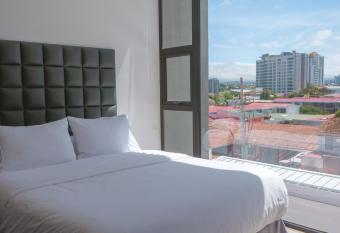 Torre Rohrmoser, City Center Apartments, Best Place 2 Stay has Balcony rooms