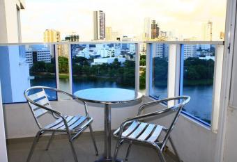Apartamento con vista al laguito y al mar has Balcony rooms