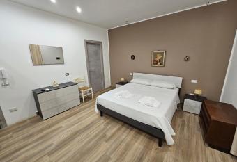 Ino s Rooms has Balcony rooms