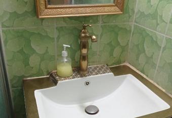 Bashundhara Bilash has rooms with a private hot tub