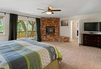 Exclusive Lakeside Getaway allows 18 year olds to book a room