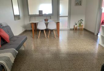 El sue  o departamento con patio y terraza has Balcony rooms