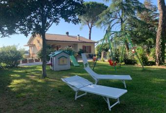 Le Calende di Maggio di Assisi has Balcony rooms