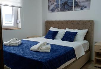 Garden Hill Apartment has Balcony rooms