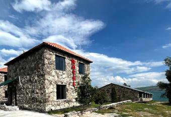 ArtStar has Balcony rooms