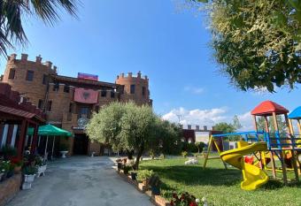 Keshtjella Margarita has Balcony rooms