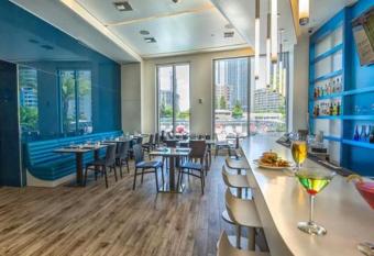 (null) has Balcony rooms