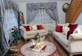 House on a Hill has Balcony rooms