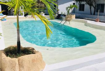 Al Mare Hostel allows 18 year olds to book a room