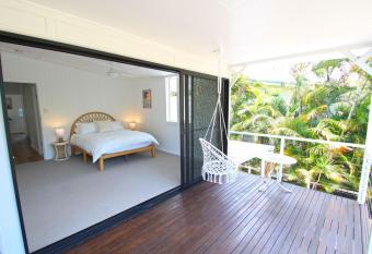 Kokomo has Balcony rooms