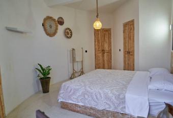 Hillstone Villas has Balcony rooms