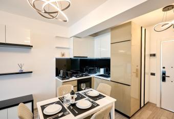 Apartament Biu Resort has rooms with a private hot tub