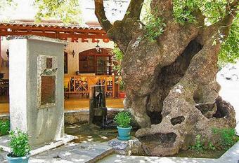 Amarandos Studios Village Bliss allows 18 year olds to book a room