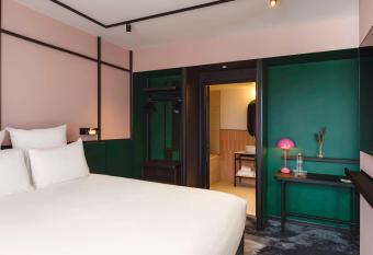 TRIBE Lyon Croix Rousse has Balcony rooms