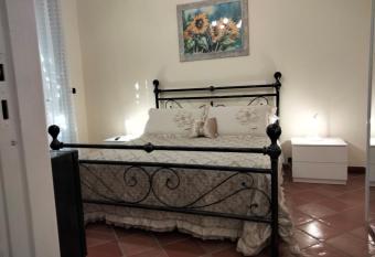 La Casa di Lisa allows 18 year olds to book a room