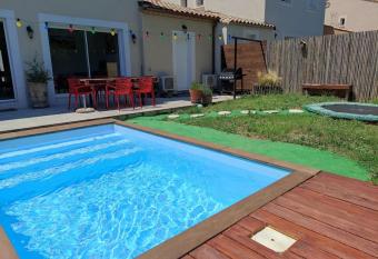 Charmante villa avec piscine has Balcony rooms