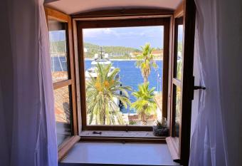 Zamaria Apartments allows 18 year olds to book a room