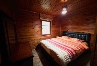                   Uzung  l                has Balcony rooms