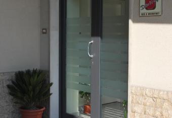 B&B Dietro l Angolo has Balcony rooms