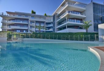 First Cap - Luxury 1BR with terrace in the most prestigious development of the French Riviera allows 18 year olds to book a room