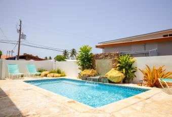 R&V Combate Beach House 1 with Pool has Balcony rooms