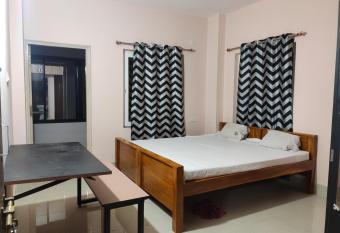 Unnmadana - Cozy room in home stay bhubaneswar has Balcony rooms