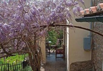 la Perla has Balcony rooms