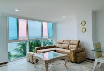 SUITE BAHIA TROPICAL EDF CRISTAL PLAZA APT 302 has Balcony rooms