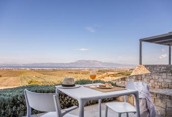The Olive Hill has Balcony rooms