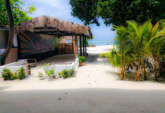 Tavern Lodge Maafushi has Balcony rooms
