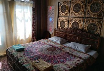 Bombay Heritage Group of House boat has rooms with a private hot tub