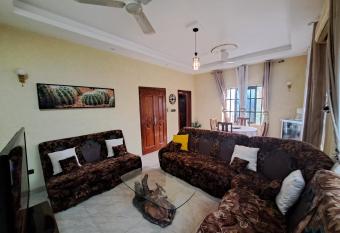 Ici le bonheur est fait maison has Balcony rooms