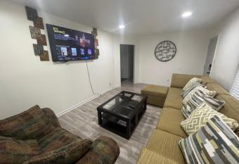 Carolina Comfort: Luxe 4BR Ranch allows 18 year olds to book a room