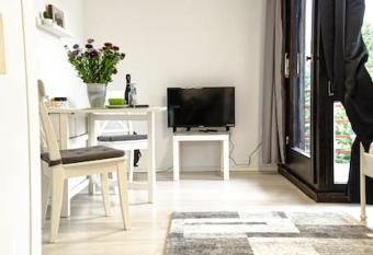 Gem  tliches Einzimmer-Apartment 33 allows 18 year olds to book a room