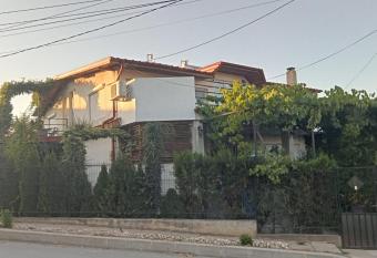 Vila Georgeta has Balcony rooms