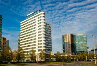Holiday Inn Express Amsterdam Arena Towers, an IHG Hotel allows 18 year olds to book a room