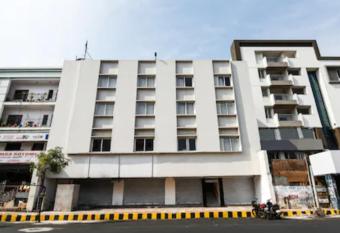 Akshara Innotel has Balcony rooms