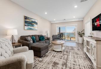 Luxury Downtown 2BDR Lake View Penthouse Condo steps to Beach 302W has Balcony rooms