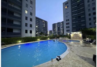 Premium space in Santiago- 5 Min Away from airport allows 18 year olds to book a room