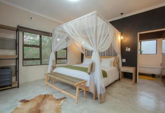 Kholiwe On Kruger allows 18 year olds to book a room