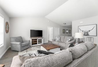 Brand New Beautiful 3 BDR Home near Downtown TC Unit 840 has Balcony rooms