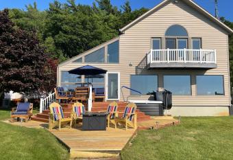 (null) has Balcony rooms